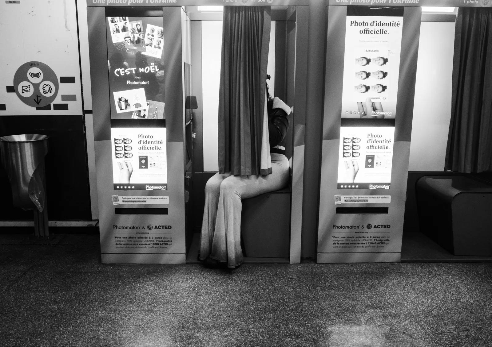Old-style print photo booths - the kind business events have long outgrown